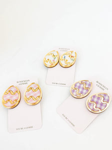 Anastasia Lavender Gingham Easter Egg Studs